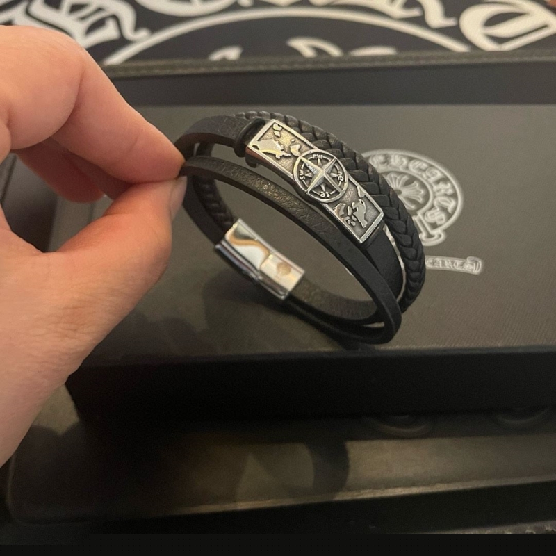Ch**me He**ts bracelets